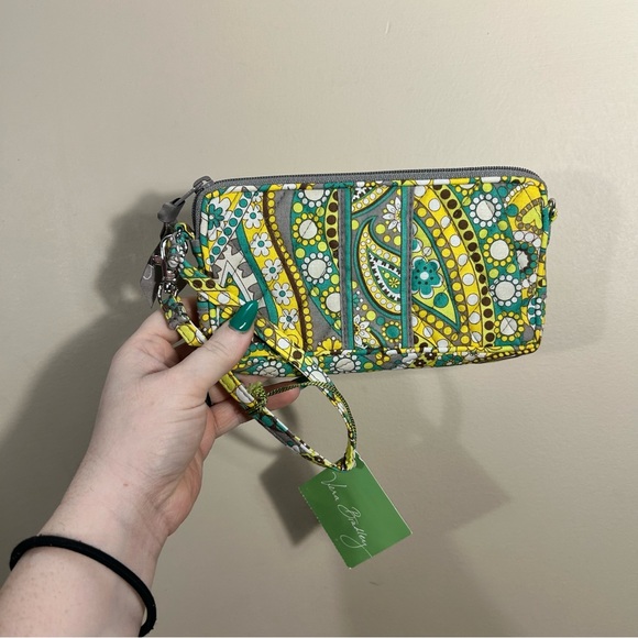NWT Vera Bradley Lemon Parfait Paisley Print Cotton Wristlet - Picture 2 of 5
